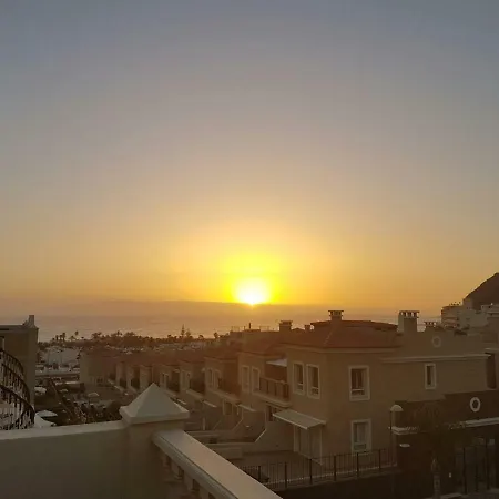 Sunny Paradise - Palm-mar